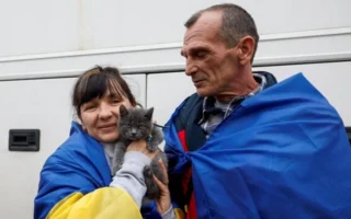 Warga Kota Oleshky Tiba di Ukraina Setelah Dievakuasi
