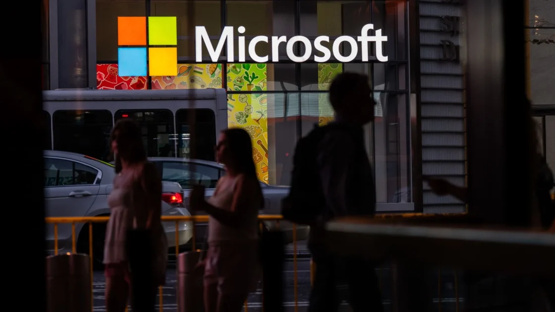 Microsoft Tawarkan Pesangon Sukarela bagi 60.000 Karyawan