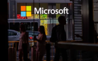 Microsoft Tawarkan Pesangon Sukarela bagi 60.000 Karyawan