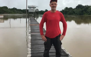 Peringatan Jurnalis Dom Phillips tentang Bahaya Rezim Bolsonaro
