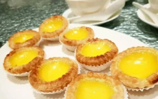 Restoran di China Jual Egg Tart Topping Kecoa Raksasa