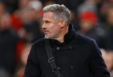 Aston Villa Bakal Gugat Jamie Carragher Gara-Gara Hinaan