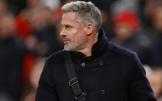 Aston Villa Bakal Gugat Jamie Carragher Gara-Gara Hinaan