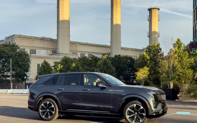 Cadillac Escalade IQ: SUV Listrik Jumbo dengan Jarak Tempuh 740 Km