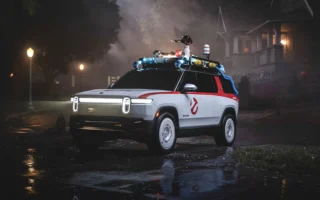 Pembaruan Halloween Rivian Ubah Mobil Listrik Jadi Pemburu Hantu