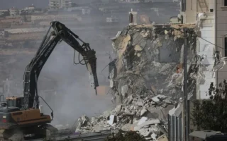 Militer Israel Hancurkan Bangunan Palestina di Hebron