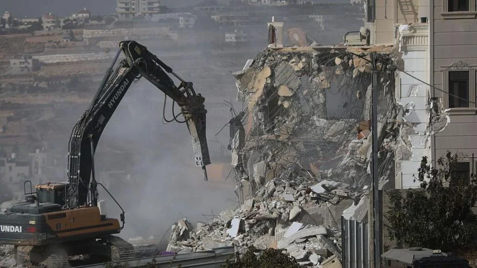 Militer Israel Hancurkan Bangunan Palestina di Hebron