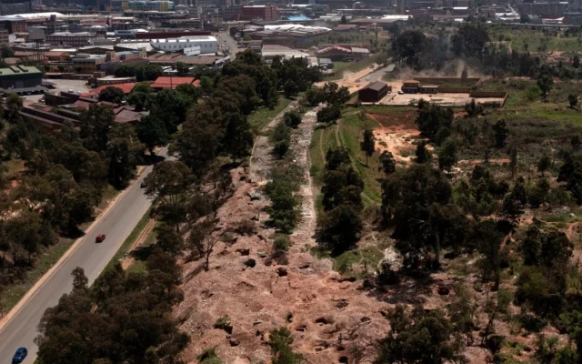 Tambang Emas Ilegal Marak di Afrika Selatan
