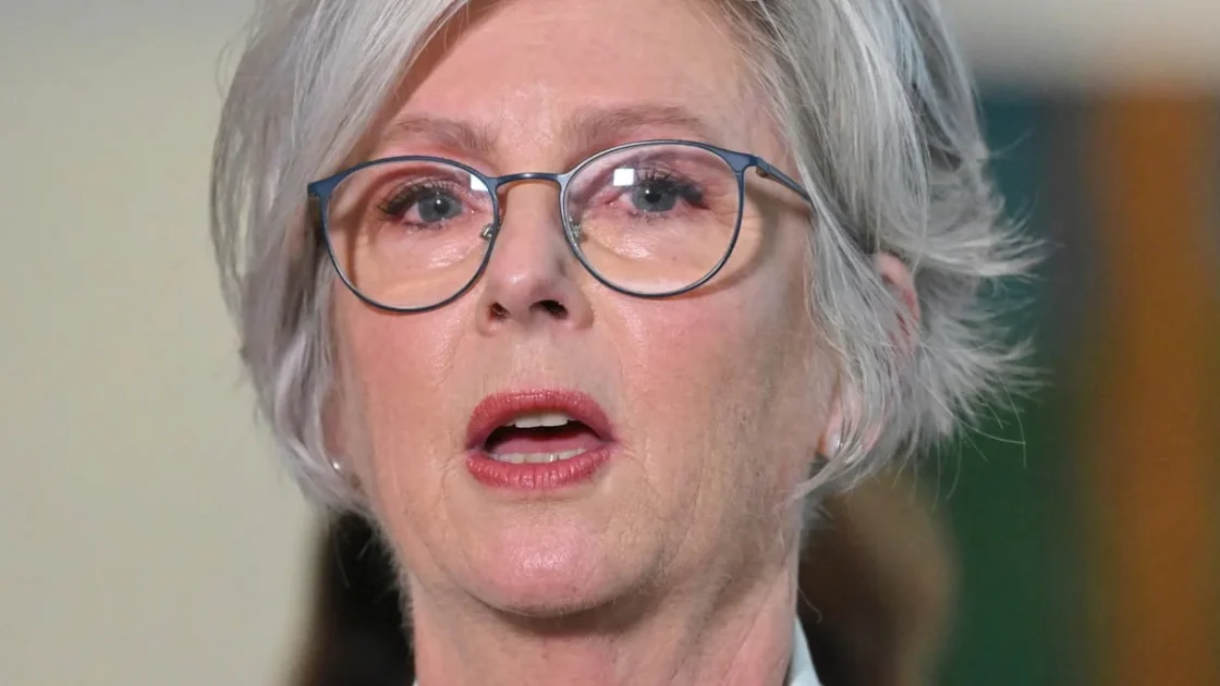Kata Pertama Helen Haines Usai Insiden Penyerangan