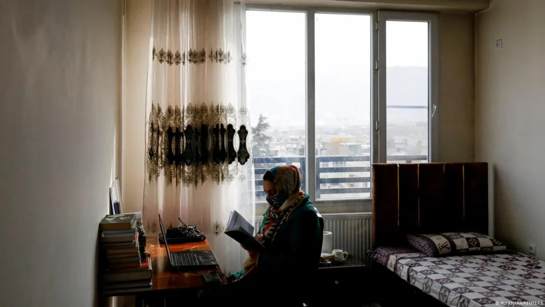 Mahasiswi Afghanistan Hadapi Risiko Kehilangan Kampus Online