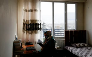 Mahasiswi Afghanistan Hadapi Risiko Kehilangan Kampus Online