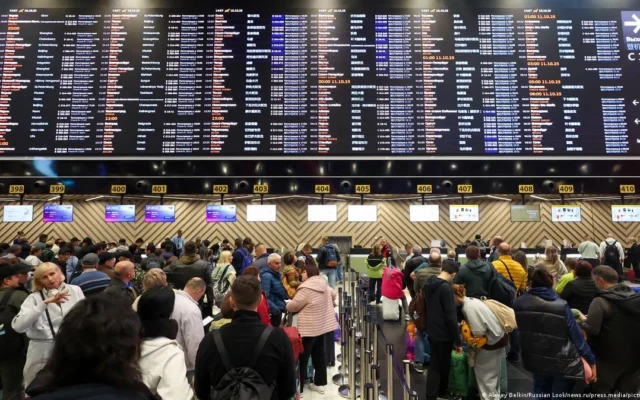 Ukraina Lumpuhkan Bandara Moskow Lewat Serangan Drone