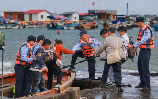 Topan Champi Hantam Taiwan, 1 Orang Tewas dan 500 Luka