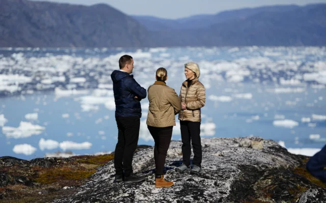 UE Rancang Kabel Internet Bawah Laut Menuju Greenland