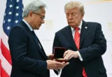 Trump Abaikan Intelijen Mata-Mata China Demi Saham Nvidia