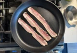 Menguji Tren TikTok Memasak Daging Bacon dengan Air