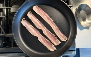 Menguji Tren TikTok Memasak Daging Bacon dengan Air
