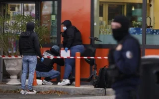 Penembakan Mematikan di Dekat Paris Diselidiki Sebagai Terorisme