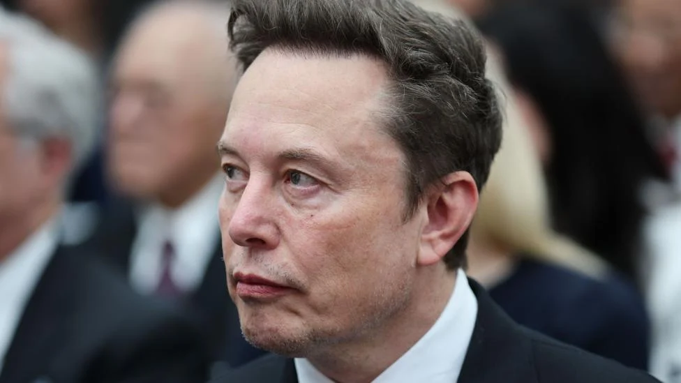 Elon Musk Akui SpaceX Batasi Layanan Starlink di Ukraina
