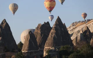 Longsor di Cappadocia Turki Runtuhkan Batu, 3 Orang Tewas