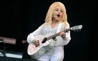 Lirik Jolene Versi Welsh Dolly Parton Salah Ditulis dalam Bahasa Irlandia di Spotify