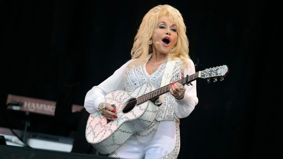Lirik Jolene Versi Welsh Dolly Parton Salah Ditulis dalam Bahasa Irlandia di Spotify