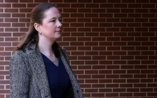 Hakim Federal Nyatakan Pemecatan Putri James Comey Ilegal