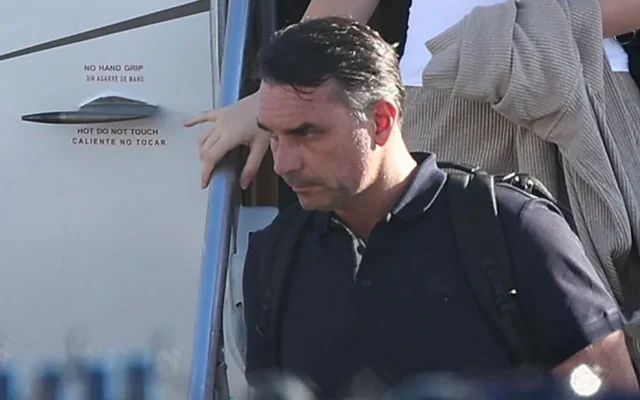 Flávio Bolsonaro Bantah Kabur ke AS Usai Kalah Pemilu
