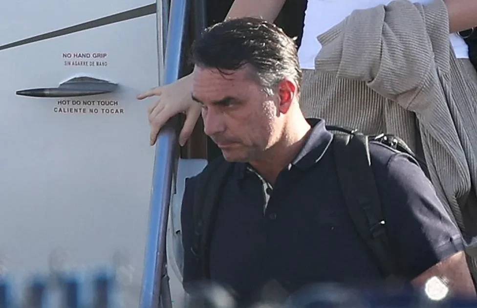 Flávio Bolsonaro Bantah Kabur ke AS Usai Kalah Pemilu
