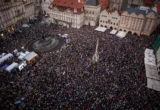 Ribuan Warga Praha Demo Protes Reformasi Media Publik