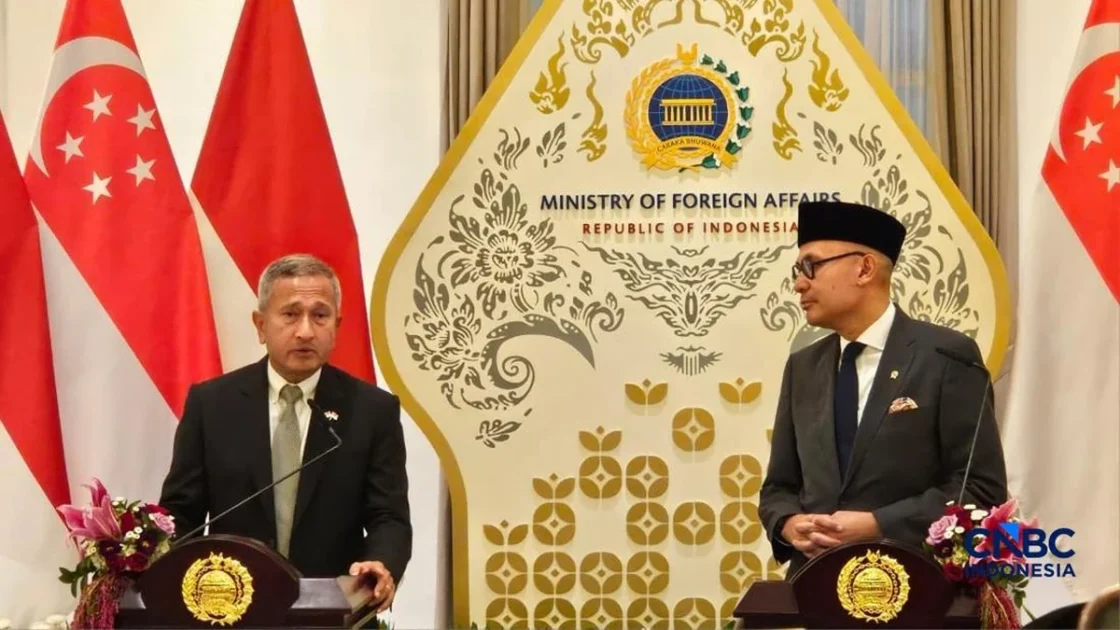 Menlu Singapura Berbahasa Indonesia Saat Bahas Karhutla
