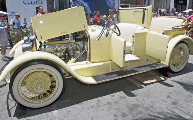 Duesenberg Model A, Mobil Pertama dengan Rem Hidraulik