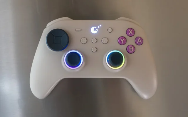 GuliKit TT Pro: Pengontrol Ideal untuk Gamers Portabel