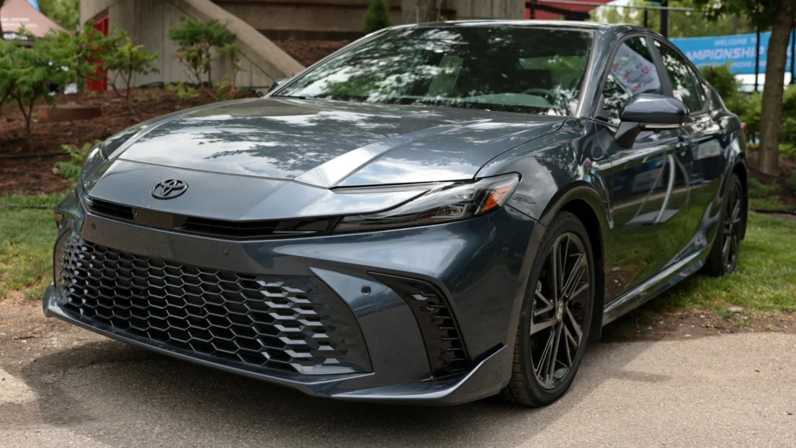 5 Pilihan Sedan All-Wheel Drive Pesaing Toyota Camry di Pasar
