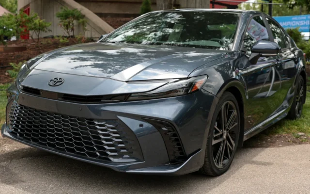 5 Pilihan Sedan All-Wheel Drive Pesaing Toyota Camry di Pasar