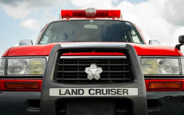 Toyota Land Cruiser Bekas Pemadam Kebakaran Dilego Rp475 Juta