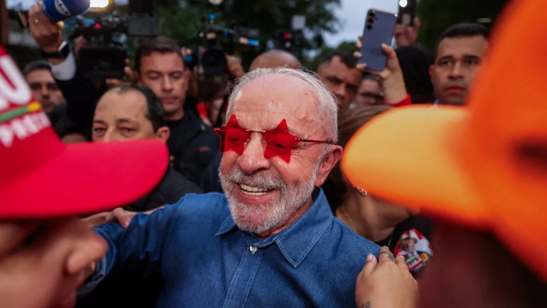 Lula Kalahkan Kubu Kanan Jauh dalam Pemilu Brasil