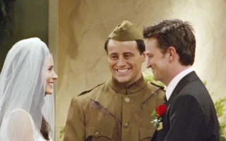 Adegan Pernikahan Chandler Bikin Keluarga Matthew Perry Getir